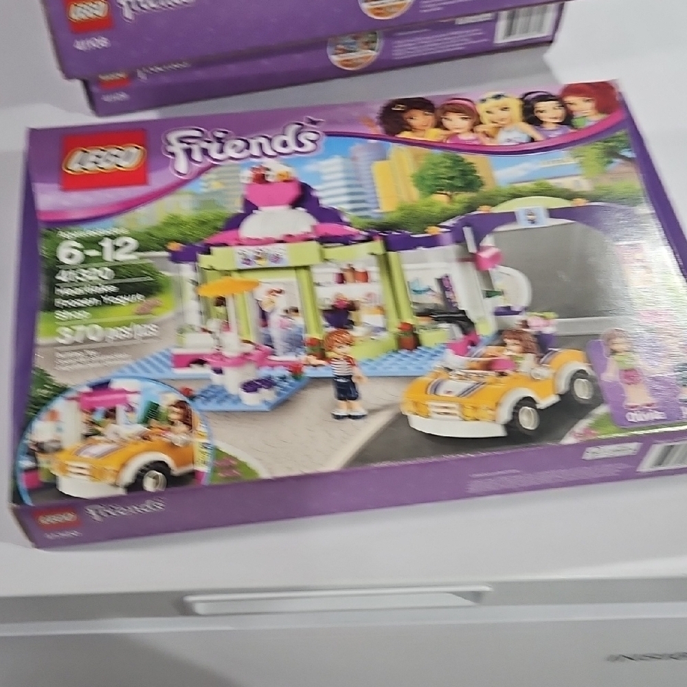 Lego Friends Instruction Booklet Lot with Pink and Purple Covers - Picture 3 of 8